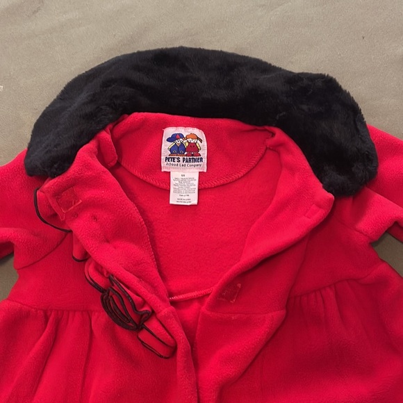 PETE’S PARTNER  red color w Black faux fur collar & sleeves size 6” Girls  Coat - Picture 16 of 16